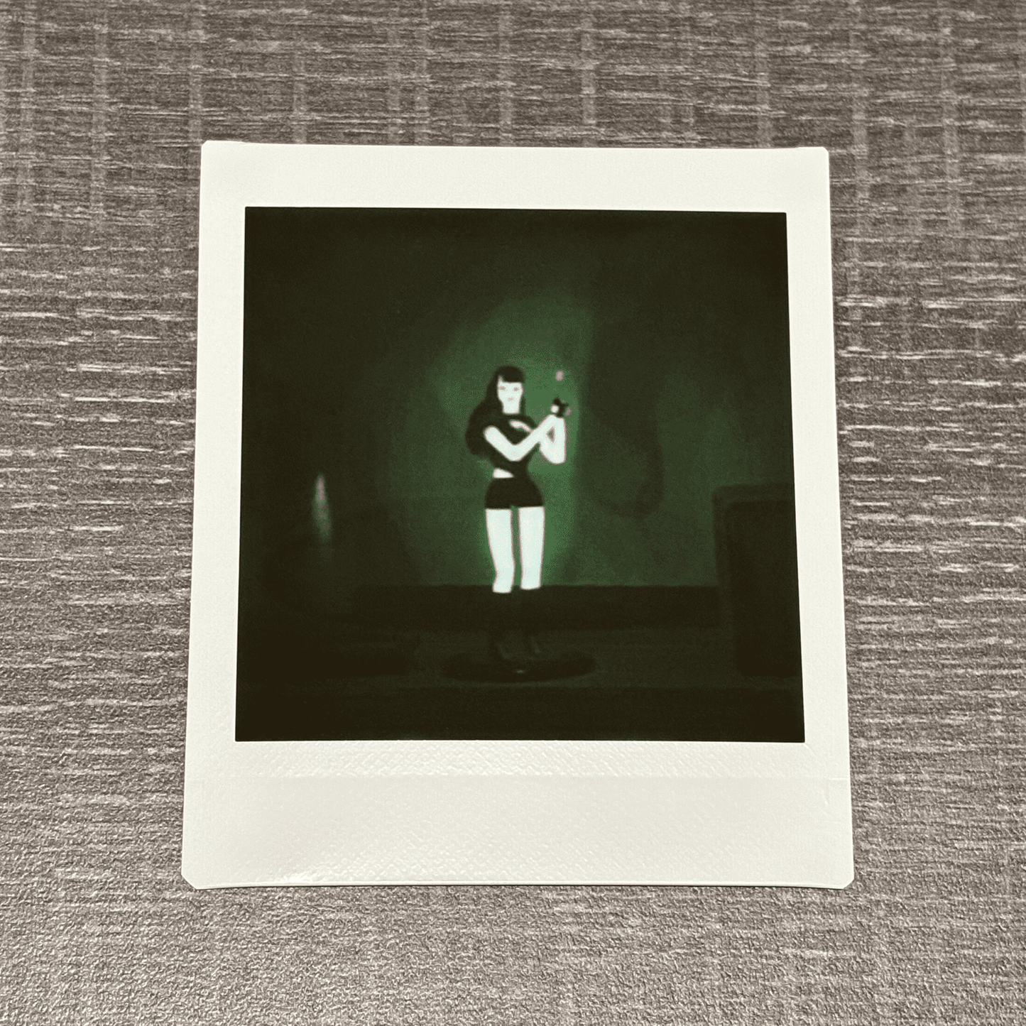 Victoria's Figurine Instant Photo