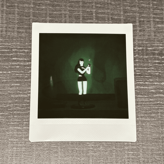 Victoria's Figurine Instant Photo
